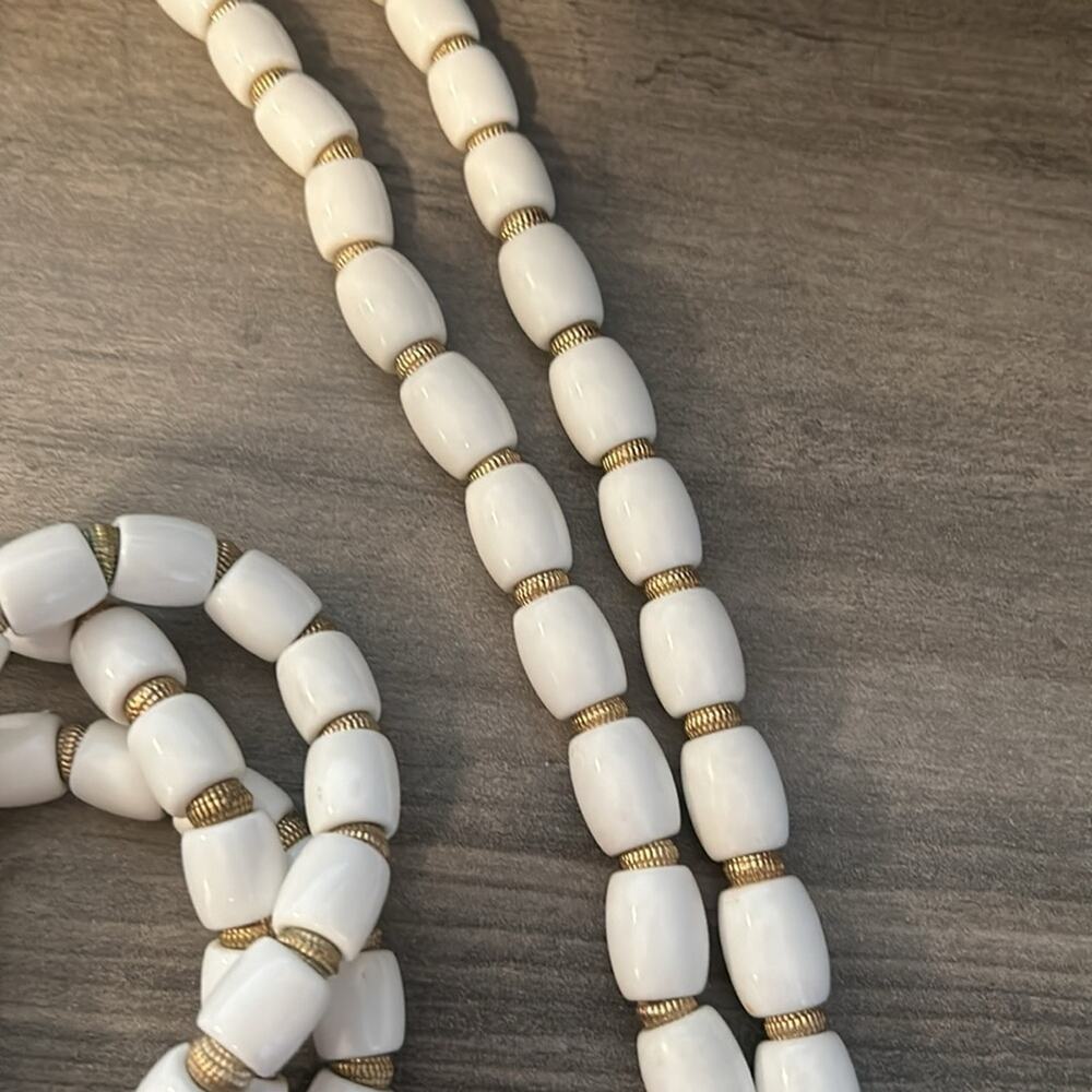 Vintage VTG Crown Trifari Necklace and Bracelet #824 White Gold tone - Picture 4 of 13